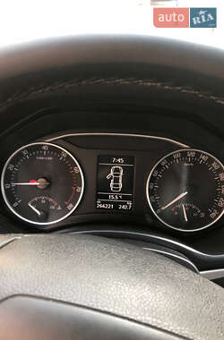 Лифтбек Skoda Octavia 2012 в 