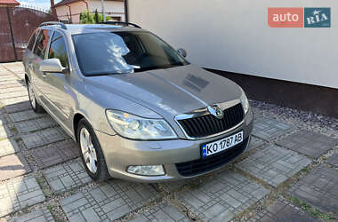Універсал Skoda Octavia 2012 в Ужгороді