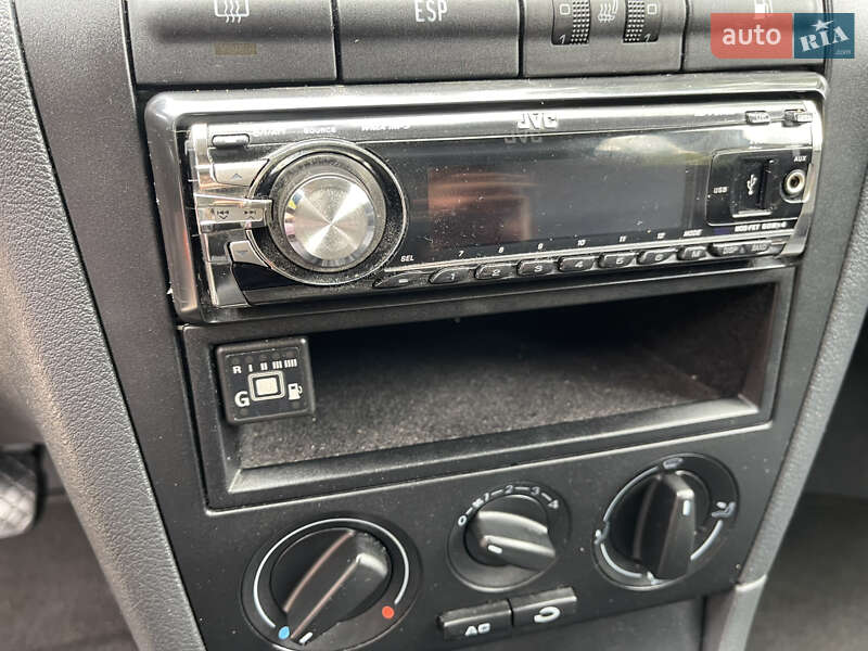 Лифтбек Skoda Octavia 2004 в Умани