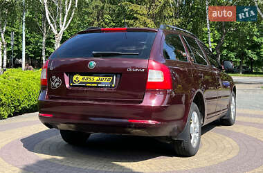 Универсал Skoda Octavia 2011 в 