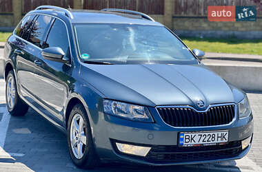 Универсал Skoda Octavia 2015 в Ровно