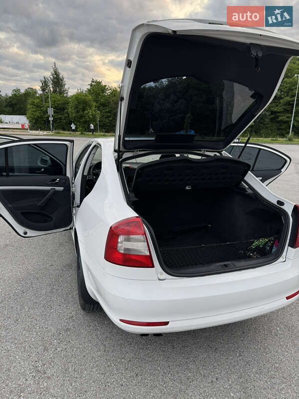 Лифтбек Skoda Octavia 2011 в Пустомытах