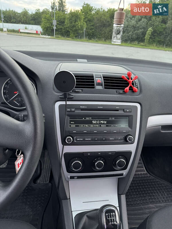 Лифтбек Skoda Octavia 2011 в Пустомытах