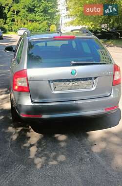 Универсал Skoda Octavia 2012 в 