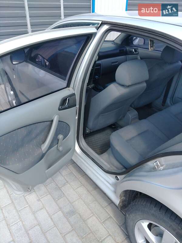 Ліфтбек Skoda Octavia 2001 в Томашполі