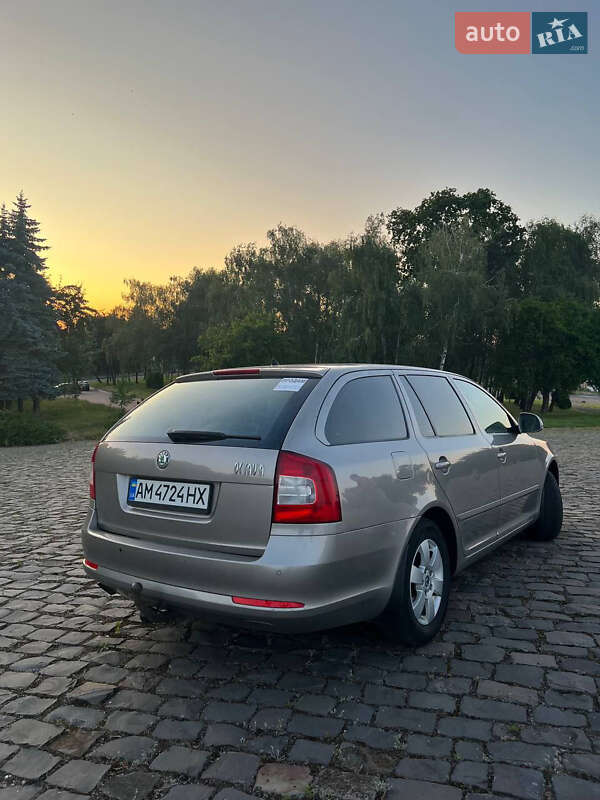 Універсал Skoda Octavia 2010 в Житомирі