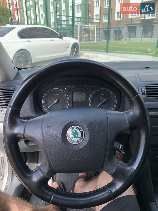 Лифтбек Skoda Octavia 2008 в Ивано-Франковске