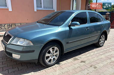 Ліфтбек Skoda Octavia 2006 в Новій Ушиці