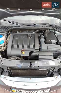 Лифтбек Skoda Octavia 2011 в 