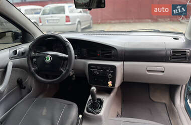 Лифтбек Skoda Octavia 1999 в 