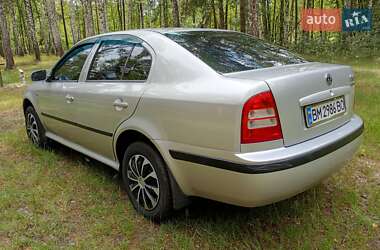 Лифтбек Skoda Octavia 2004 в 