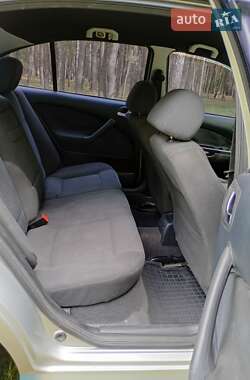 Лифтбек Skoda Octavia 2004 в 