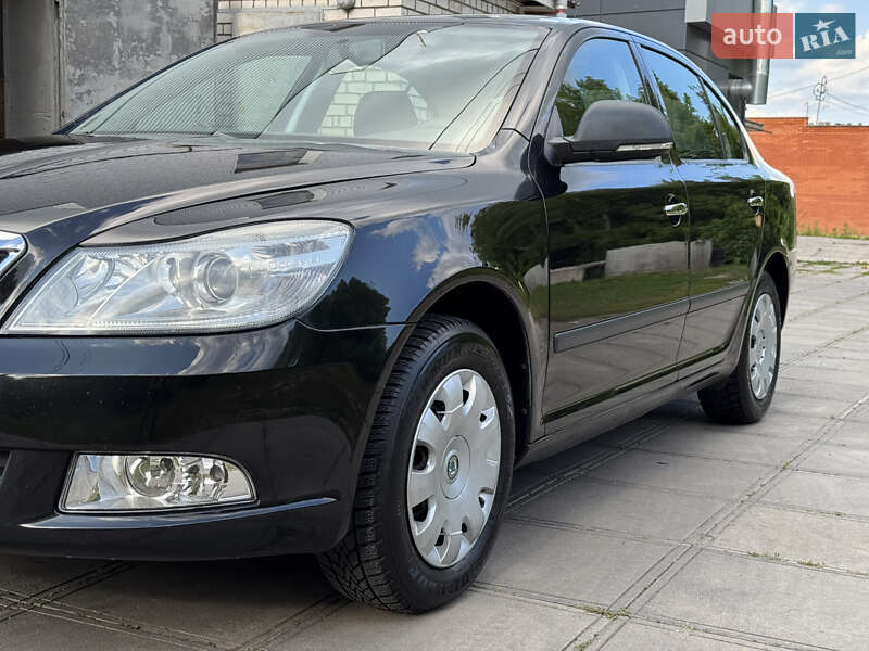 Ліфтбек Skoda Octavia 2008 в Смілі