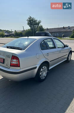 Лифтбек Skoda Octavia 2004 в 
