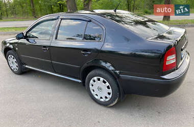 Лифтбек Skoda Octavia 2003 в 