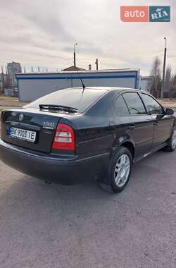 Лифтбек Skoda Octavia 2004 в 