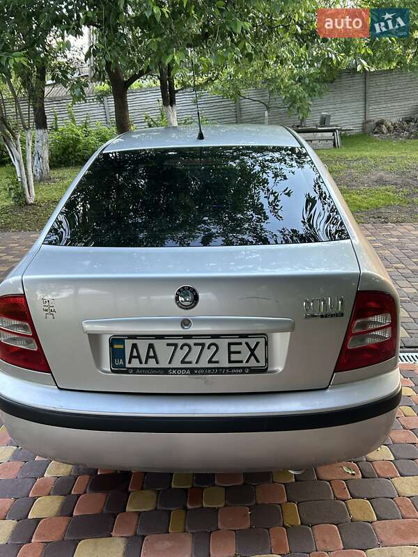 Лифтбек Skoda Octavia 2005 в Киеве