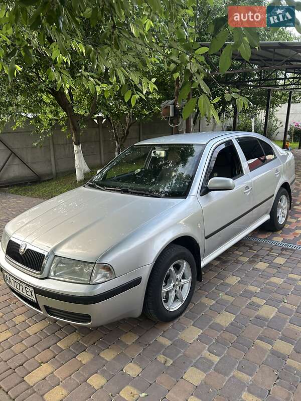 Лифтбек Skoda Octavia 2005 в Киеве