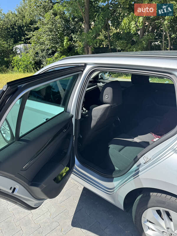 Універсал Skoda Octavia 2020 в Стрию