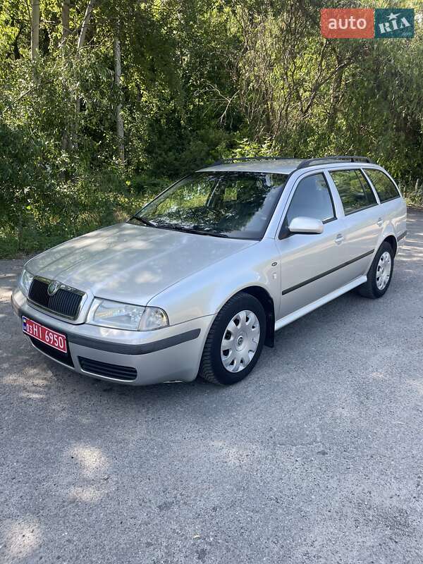 Универсал Skoda Octavia 2001 в Бородянке