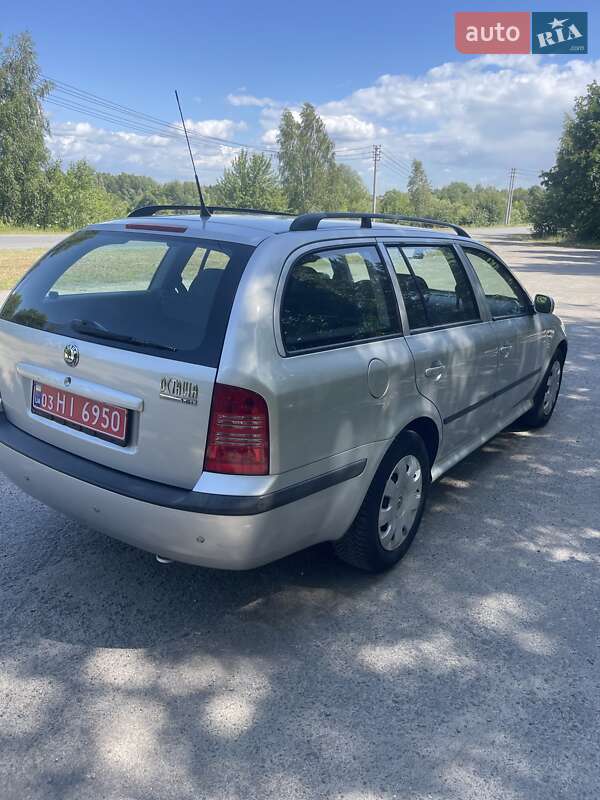 Универсал Skoda Octavia 2001 в Бородянке