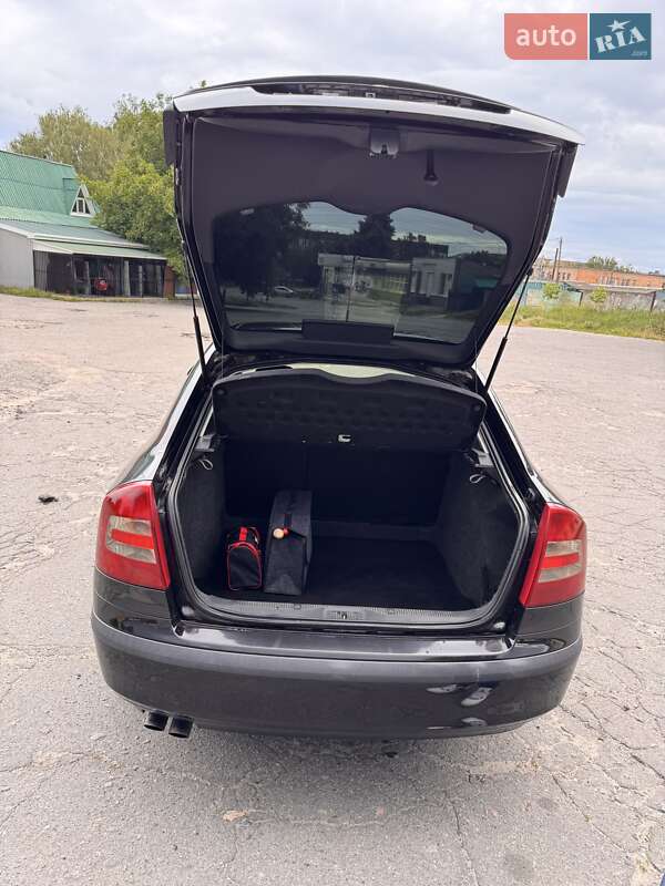 Лифтбек Skoda Octavia 2007 в Хороле