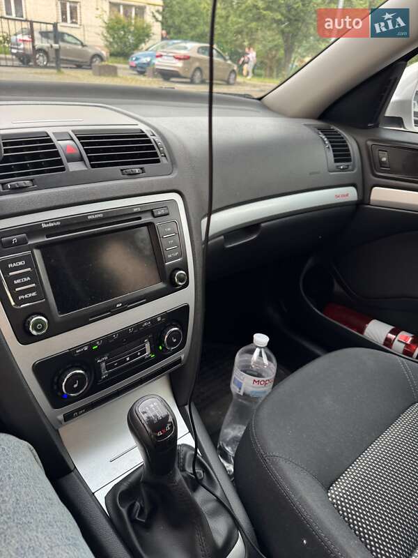 Універсал Skoda Octavia 2012 в Луцьку