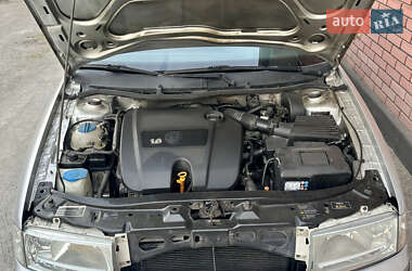 Лифтбек Skoda Octavia 2008 в 