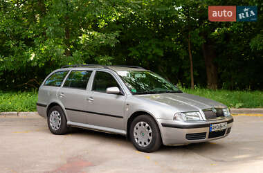 Універсал Skoda Octavia 2002 в Житомирі