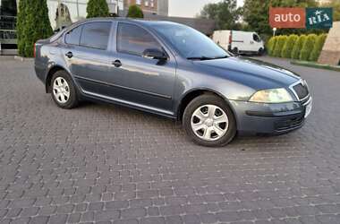 Лифтбек Skoda Octavia 2004 в 
