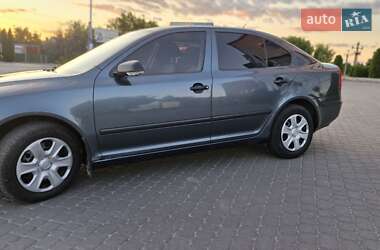 Лифтбек Skoda Octavia 2004 в 