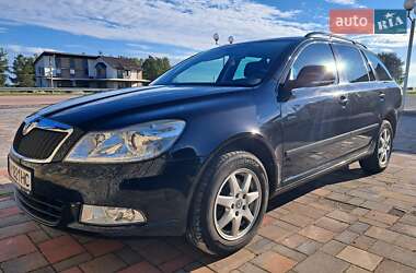Универсал Skoda Octavia 2012 в Звягеле