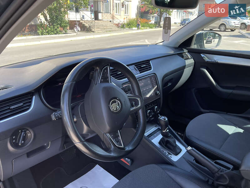 Универсал Skoda Octavia 2019 в Радивилове