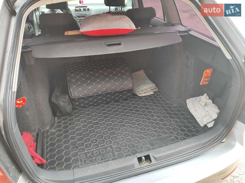 Универсал Skoda Octavia 2011 в Чернигове