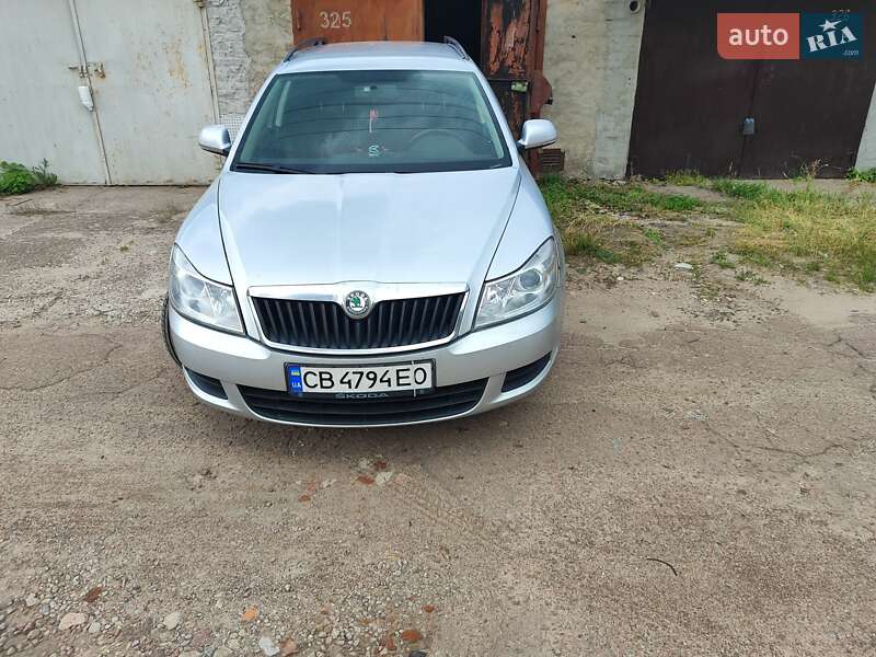 Универсал Skoda Octavia 2011 в Чернигове