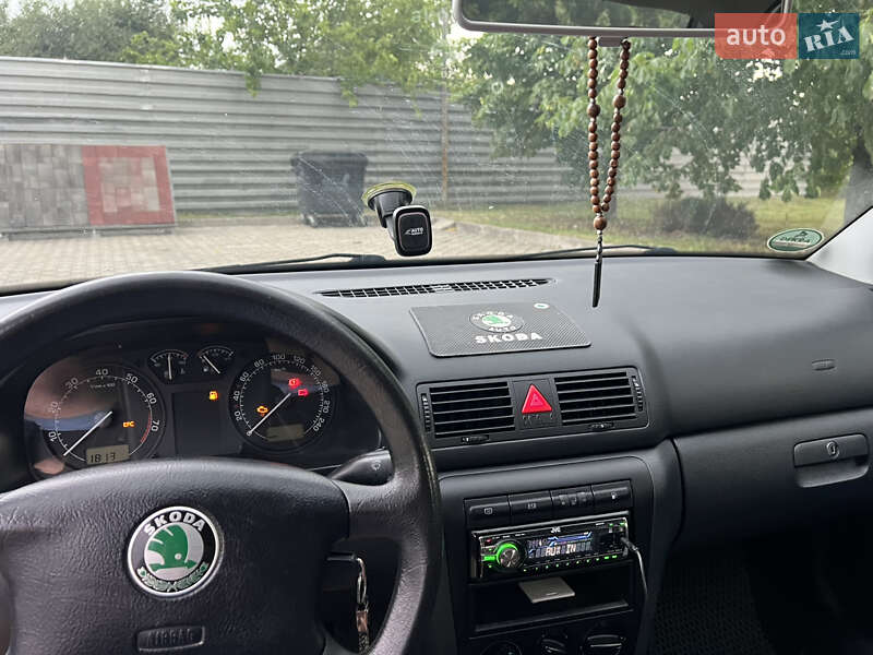 Лифтбек Skoda Octavia 2002 в Павлограде