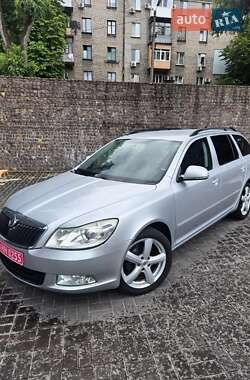 Универсал Skoda Octavia 2009 в Каменском