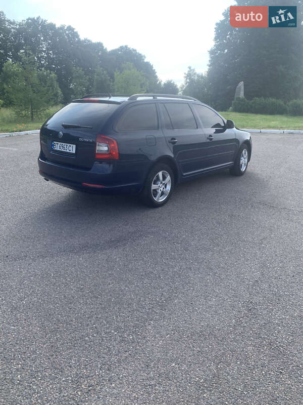 Универсал Skoda Octavia 2012 в Умани