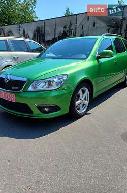 Универсал Skoda Octavia 2012 в Чернигове