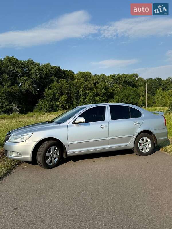Лифтбек Skoda Octavia 2012 в Березане