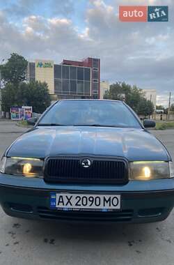 Ліфтбек Skoda Octavia 1998 в 