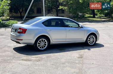 Лифтбек Skoda Octavia 2016 в 