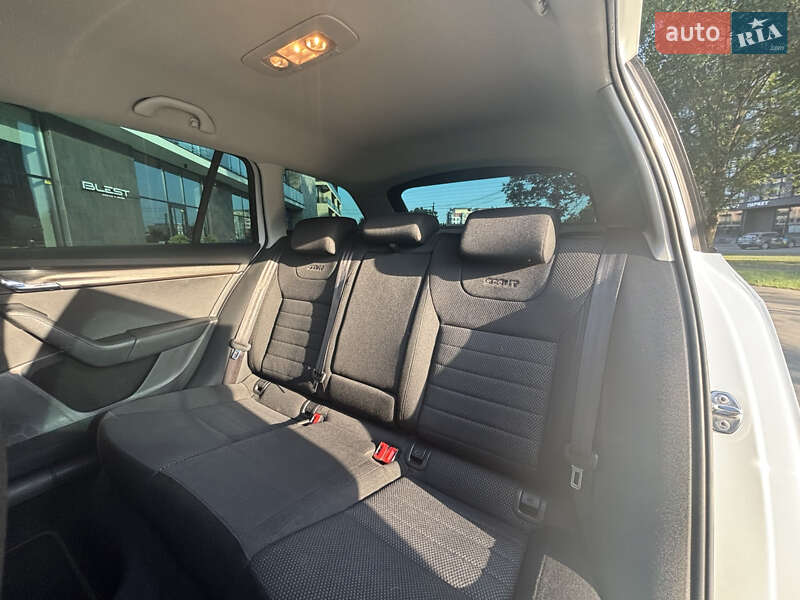 Универсал Skoda Octavia 2016 в Ужгороде
