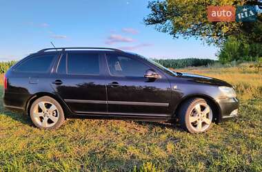 Універсал Skoda Octavia 2012 в Краснограді