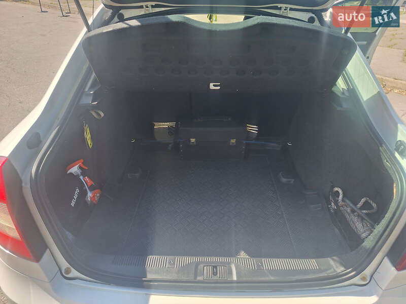 Лифтбек Skoda Octavia 2012 в Кривом Роге