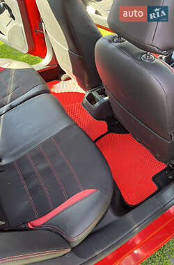 Универсал Skoda Octavia 2010 в Шостке