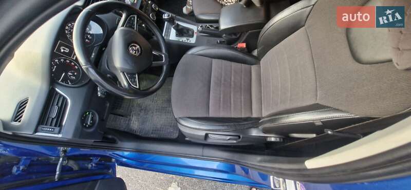 Универсал Skoda Octavia 2013 в Вишневом