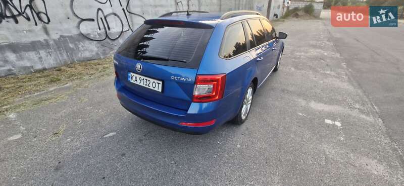 Универсал Skoda Octavia 2013 в Вишневом