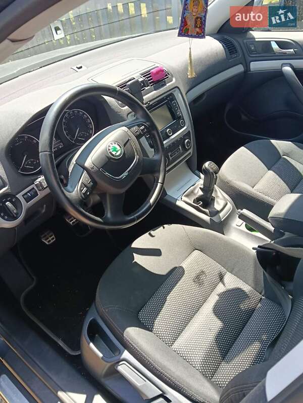 Универсал Skoda Octavia 2012 в 