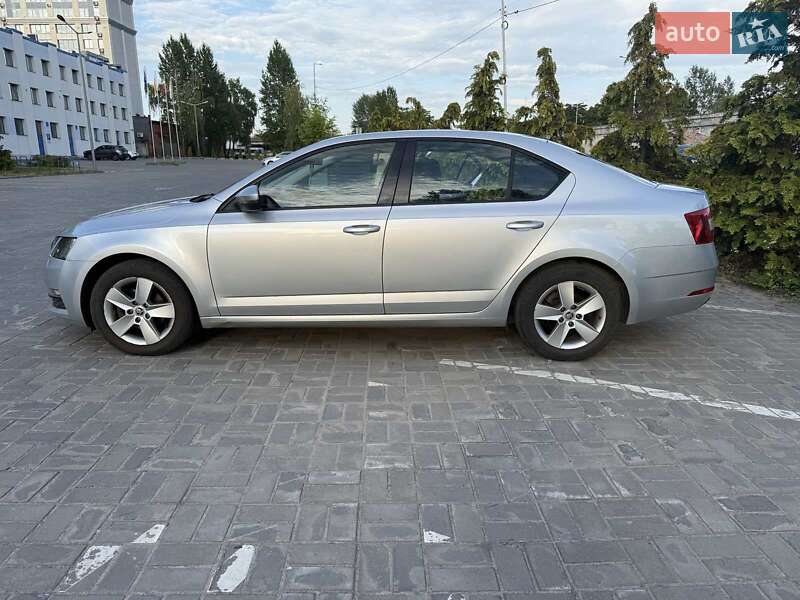 Ліфтбек Skoda Octavia 2017 в Львові фото 3 Ліфтбек Skoda Octavia 2017 в Львові